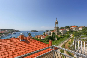 Pina Hvar Apartmant 2